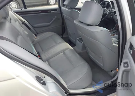 2004 BMW 325I from USA, damaged, VIN WBAET37494NJ83749